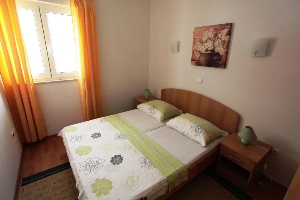 Apartments Akmadzic Makarska Exterior photo