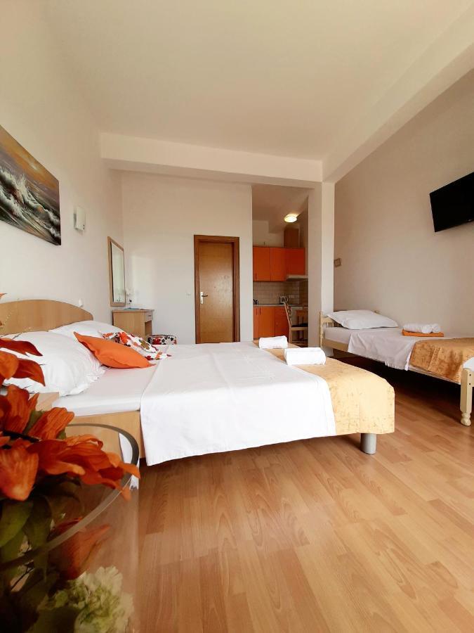 Apartments Akmadzic Makarska Exterior photo