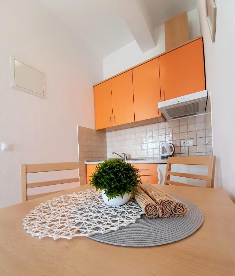 Apartments Akmadzic Makarska Exterior photo