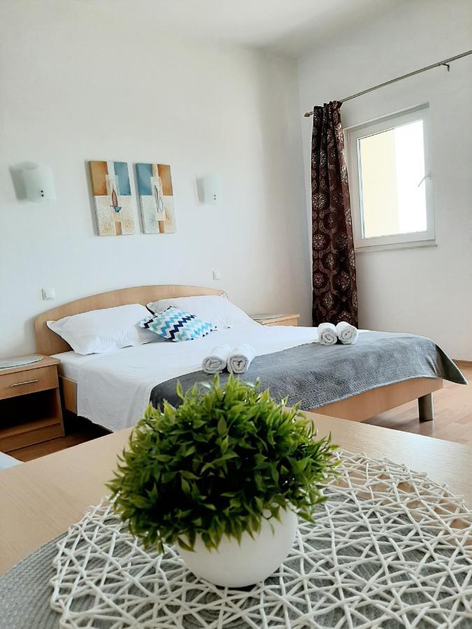 Apartments Akmadzic Makarska Exterior photo