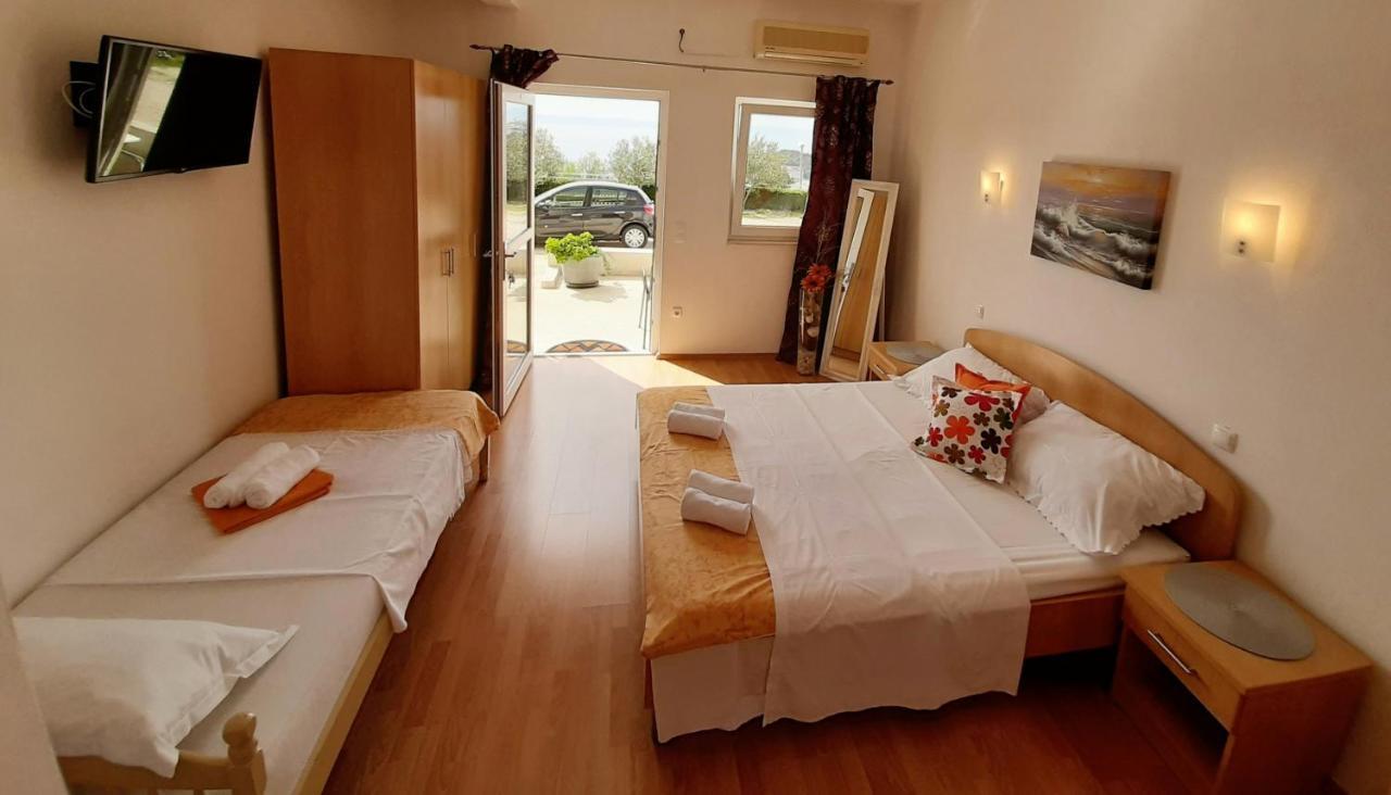 Apartments Akmadzic Makarska Exterior photo