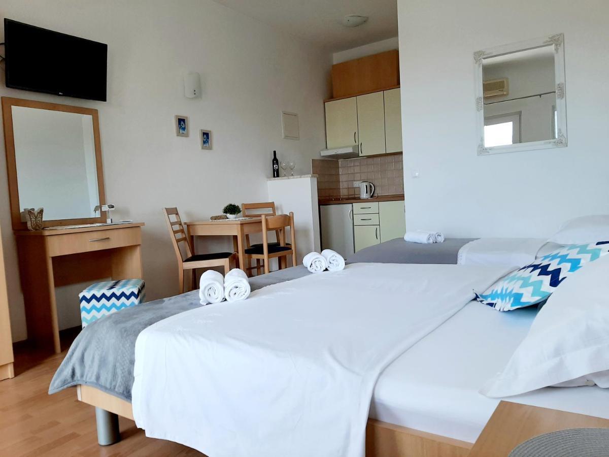 Apartments Akmadzic Makarska Exterior photo